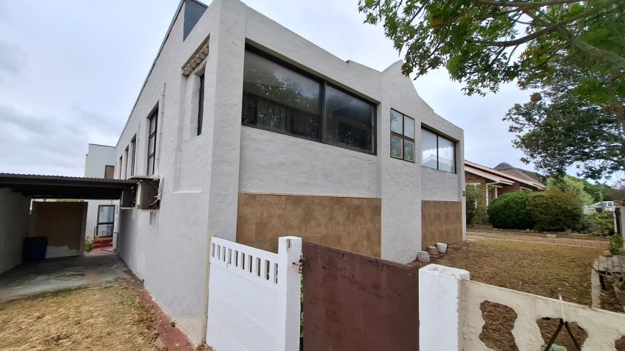 5 Bedroom Property for Sale in Witsand Western Cape